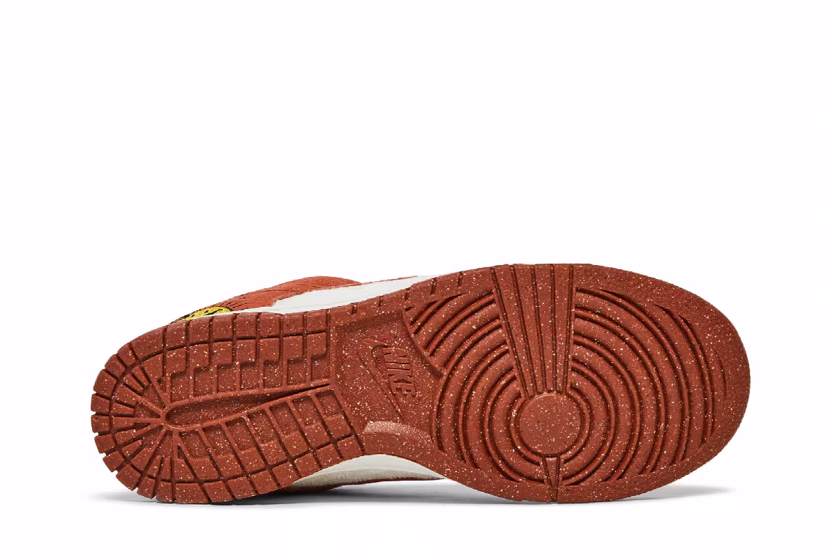 Nike Women's Dunk Low Sun Club, view 5