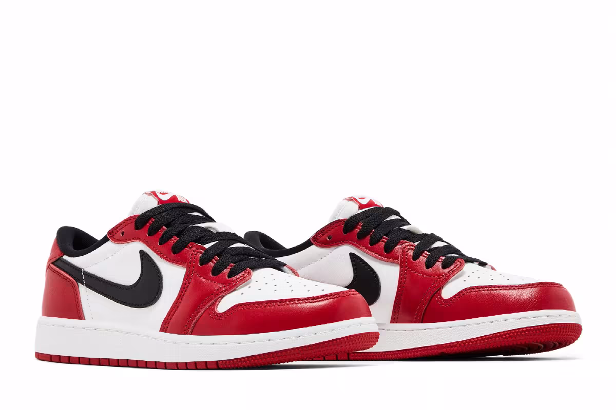 Air Jordan 1 Low OG GS Chicago 2025, view 9