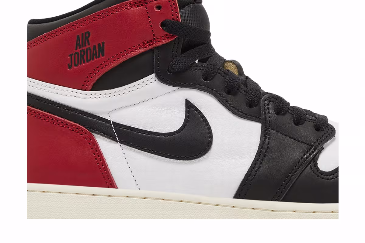 Air Jordan 1 High OG GS Black Toe Reimagined, view 3