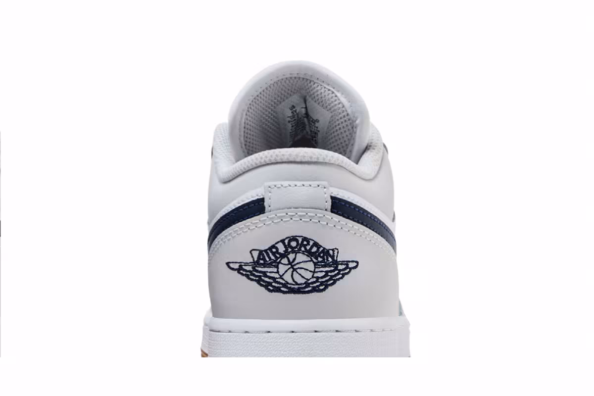 Air Jordan 1 Low GS Georgetown, view 8