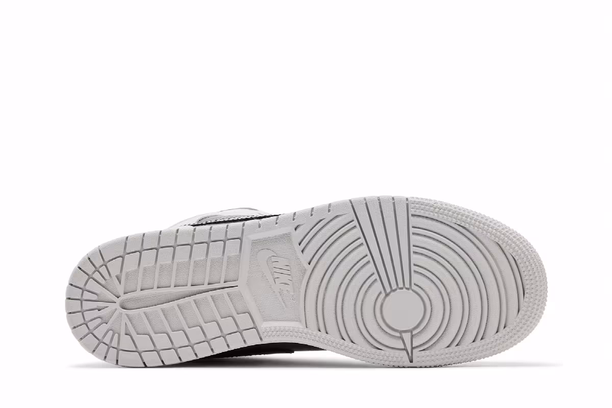 Air Jordan 1 Mid GS Inspired by The Greatest, view 5