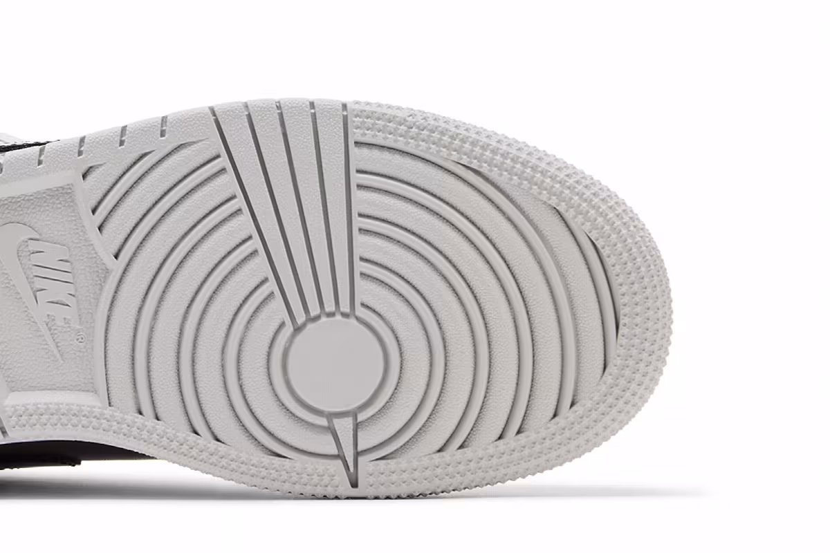 Air Jordan 1 Mid GS Inspired by The Greatest, view 6