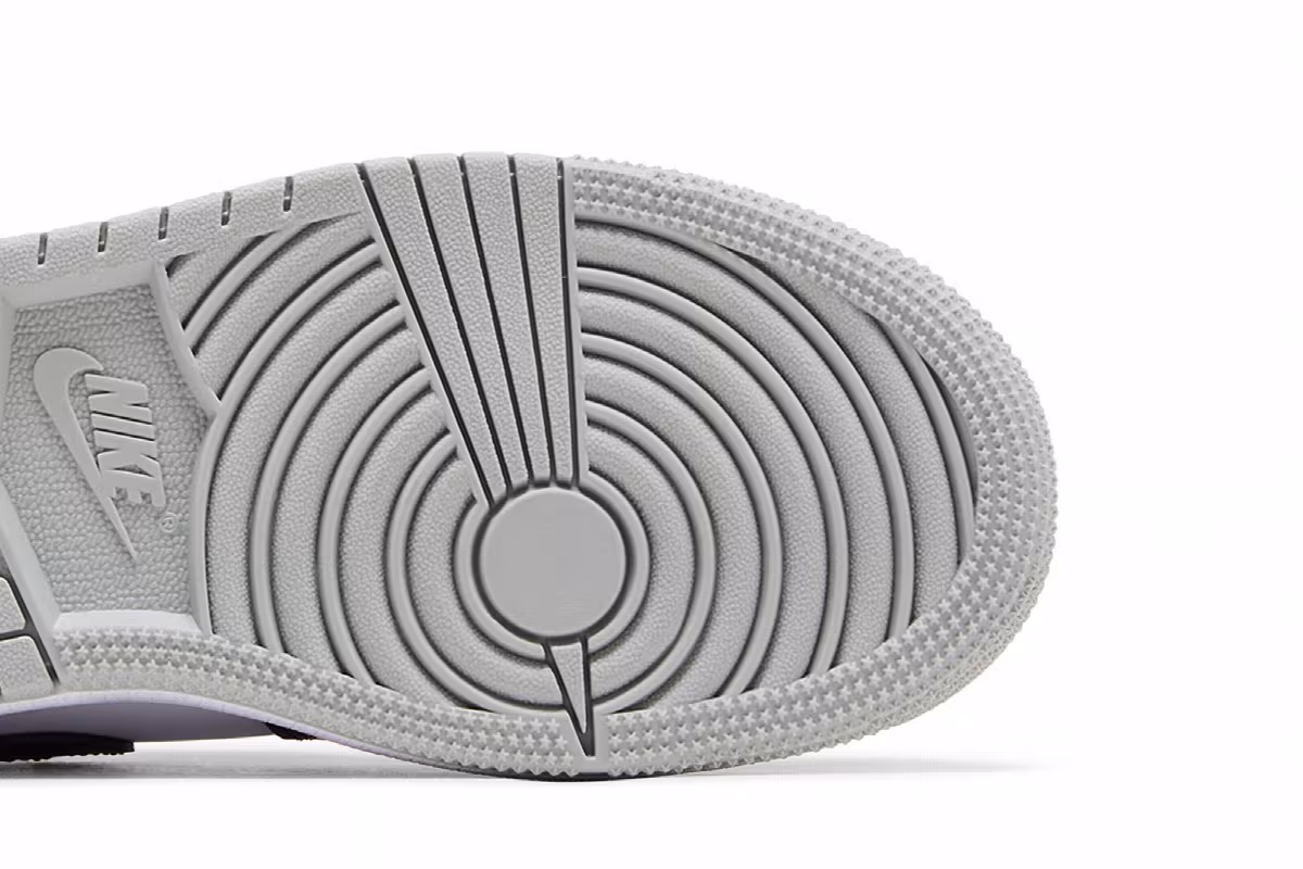 Air Jordan 1 Mid GS Barons, view 6