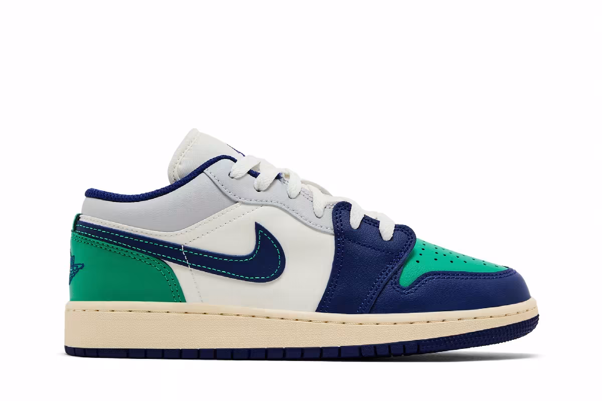 Air Jordan 1 Low GS Rare Air, view 2