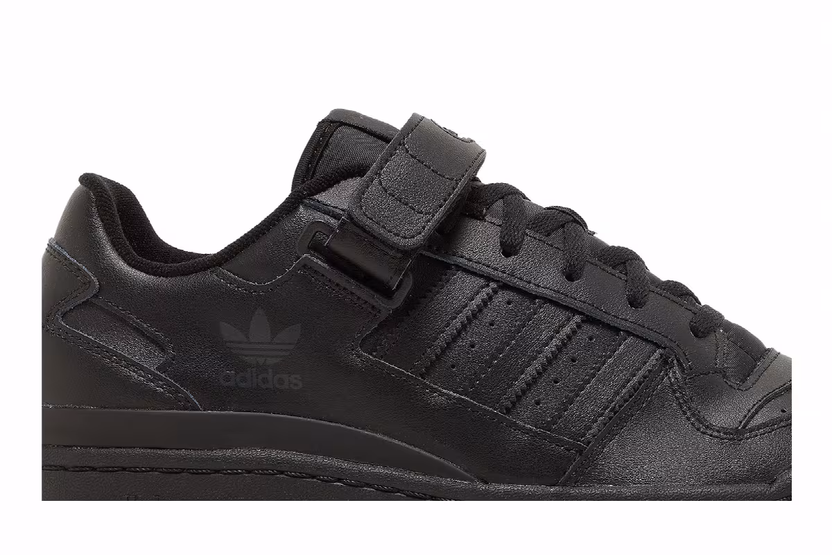 adidas Forum Low Triple Black, view 3