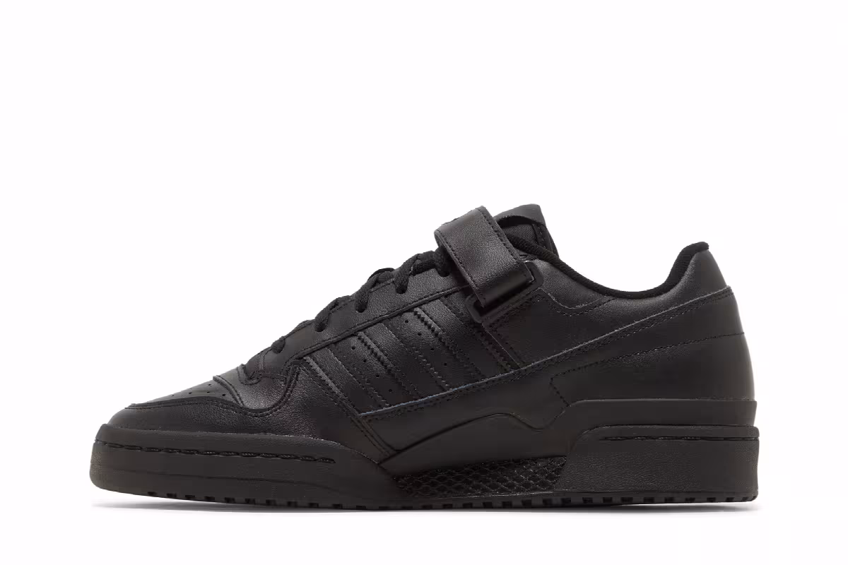 adidas Forum Low Triple Black, view 4