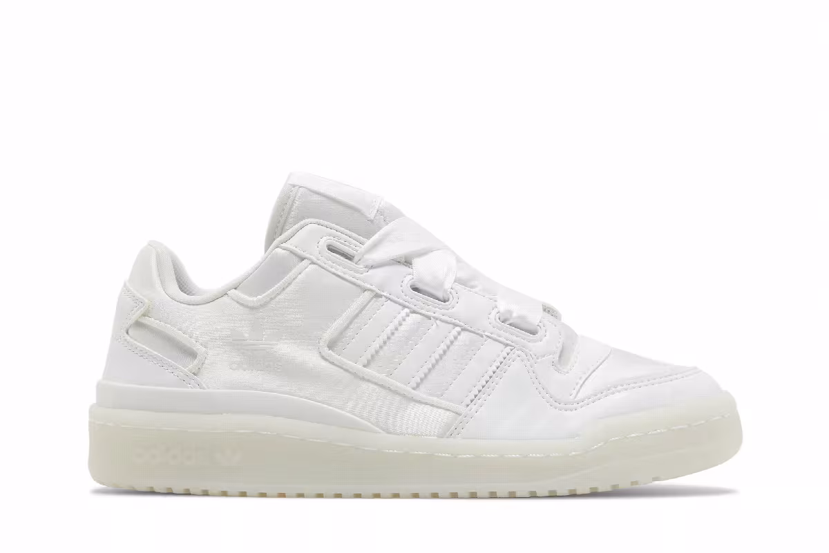 Adidas Forum Satin Low J Triple White, view 2