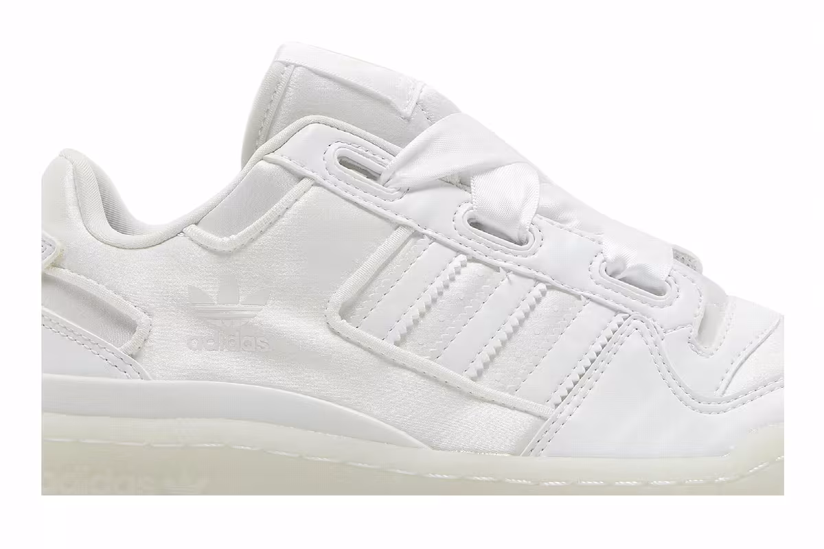 Adidas Forum Satin Low J Triple White, view 3