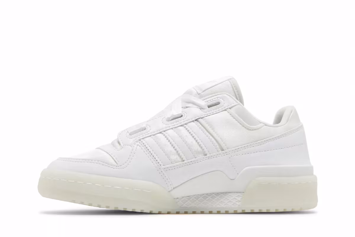 Adidas Forum Satin Low J Triple White, view 4