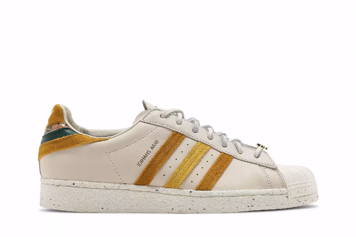 Yara Shahidi x adidas Superstar Cream Legacy Gold, view 2