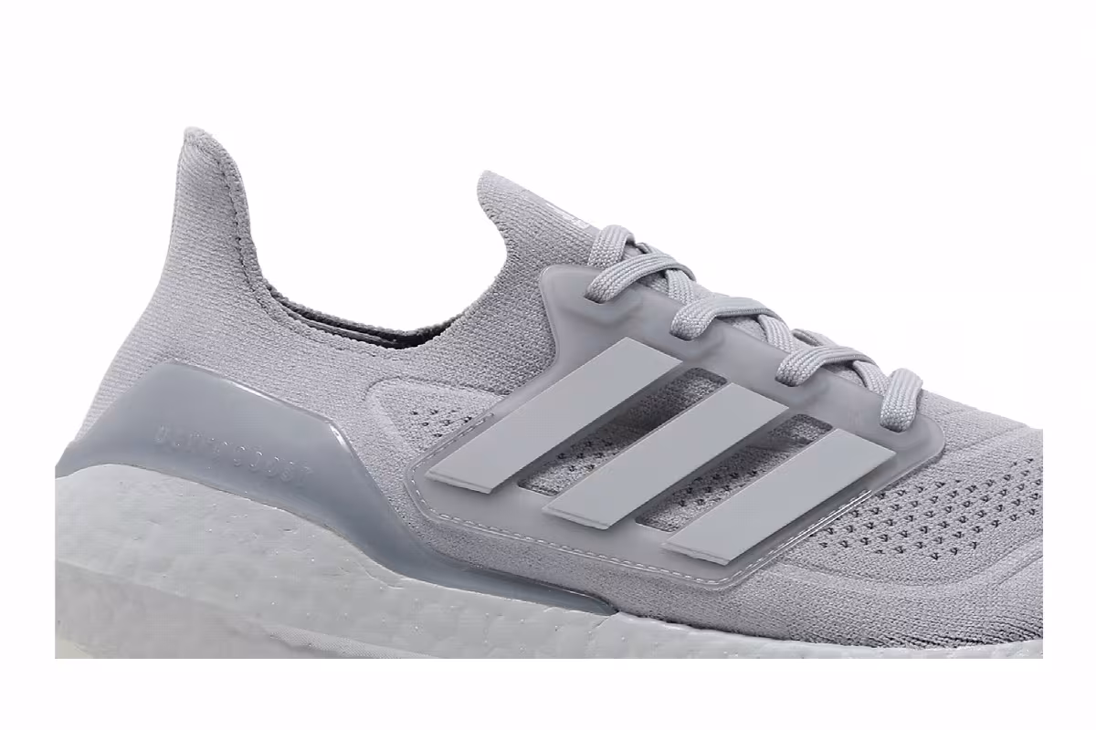 Adidas UltraBoost 21 Halo Silver, view 3