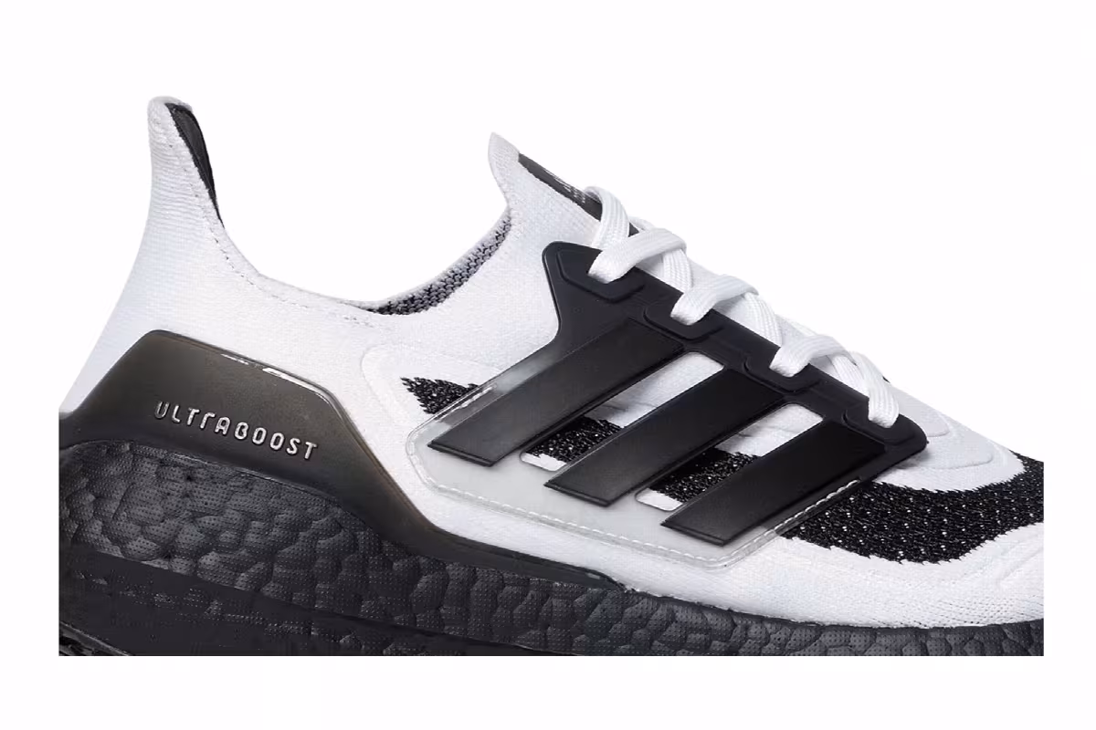 adidas UltraBoost 21 Oreo, view 3