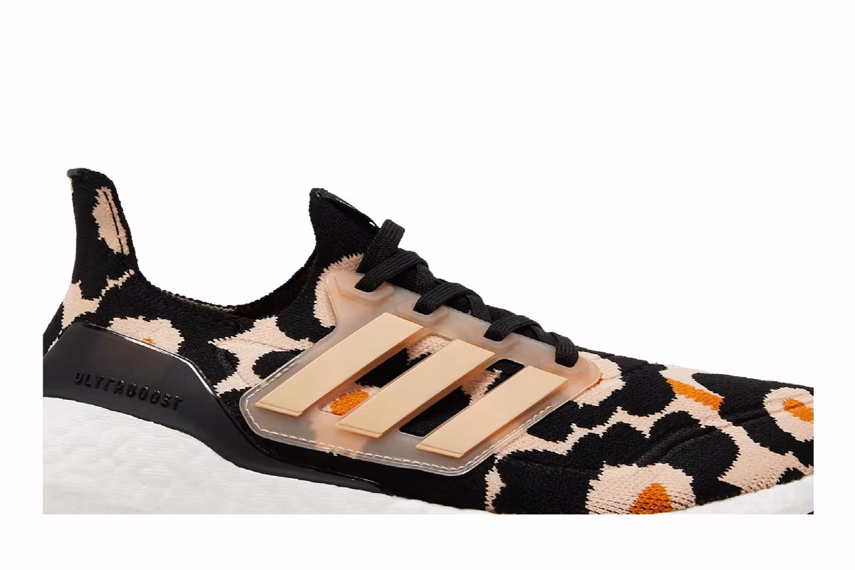 Marimekko x adidas Women's UltraBoost 21 Unikko, view 3
