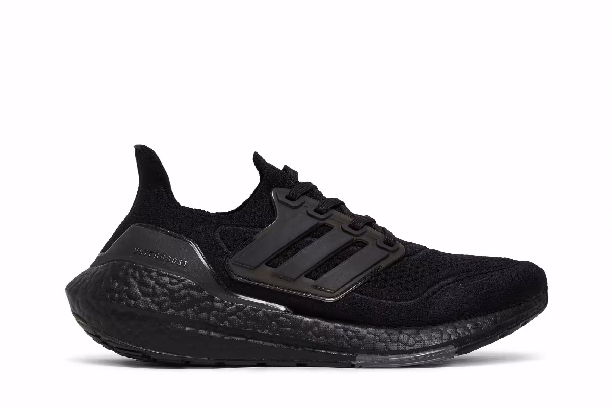adidas UltraBoost 21 J Triple Black, view 2