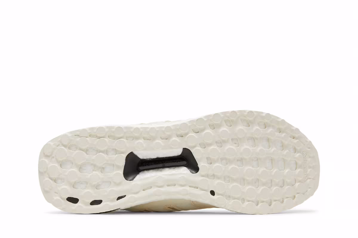 James Bond 007 x adidas UltraBoost 1.0 DNA No Time to Die - Triple White, view 5
