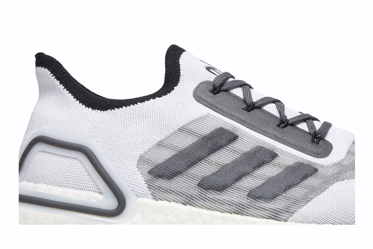 James Bond 007 x adidas UltraBoost Summer.RDY No Time to Die - White Grey, view 3
