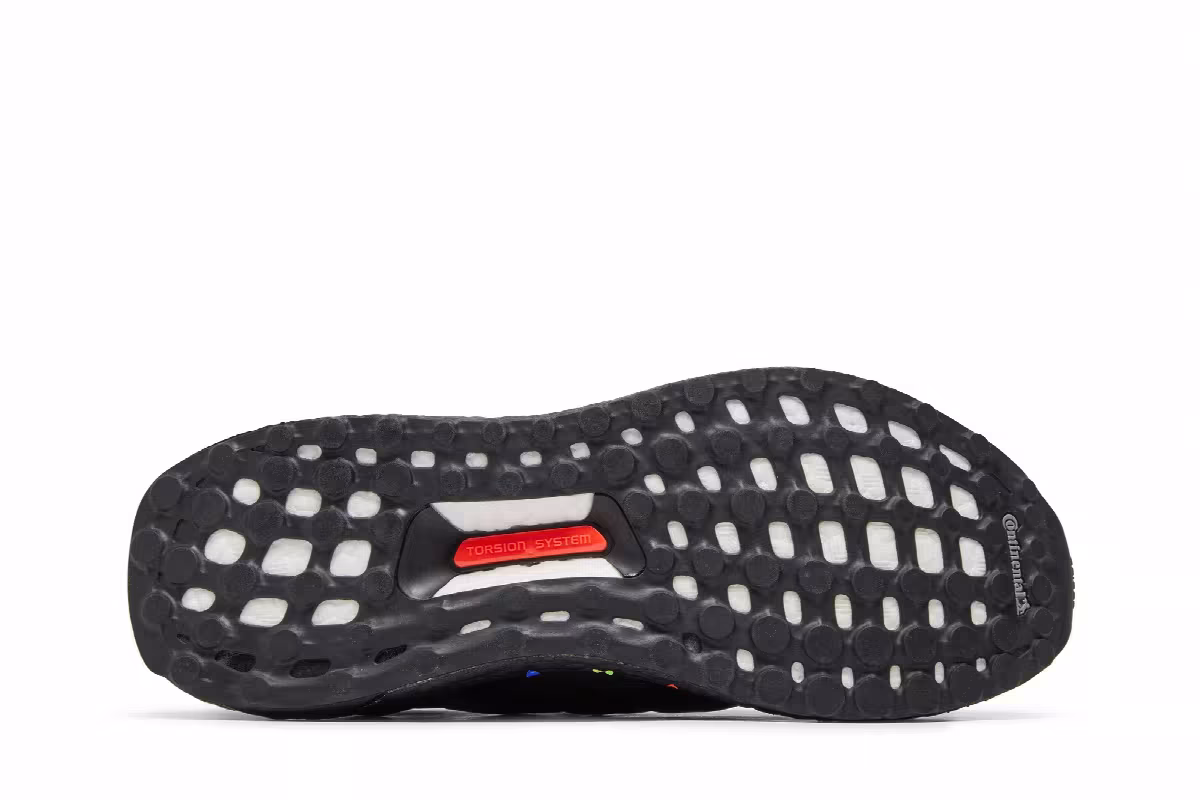 Adidas UltraBoost 4.0 DNA Black Hearts, view 5