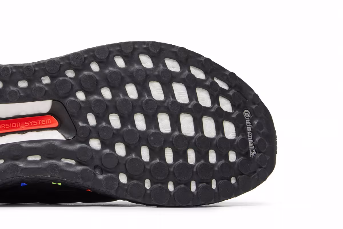 Adidas UltraBoost 4.0 DNA Black Hearts, view 6