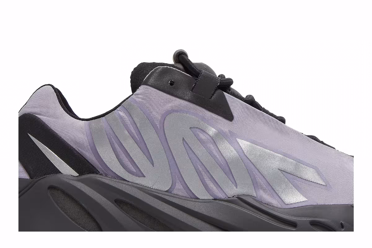 adidas Yeezy Boost 700 MNVN Geode, view 3