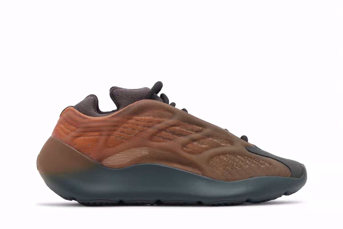 adidas Yeezy 700 V3 Copper Fade, view 2