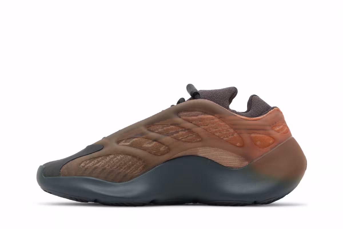 adidas Yeezy 700 V3 Copper Fade, view 4