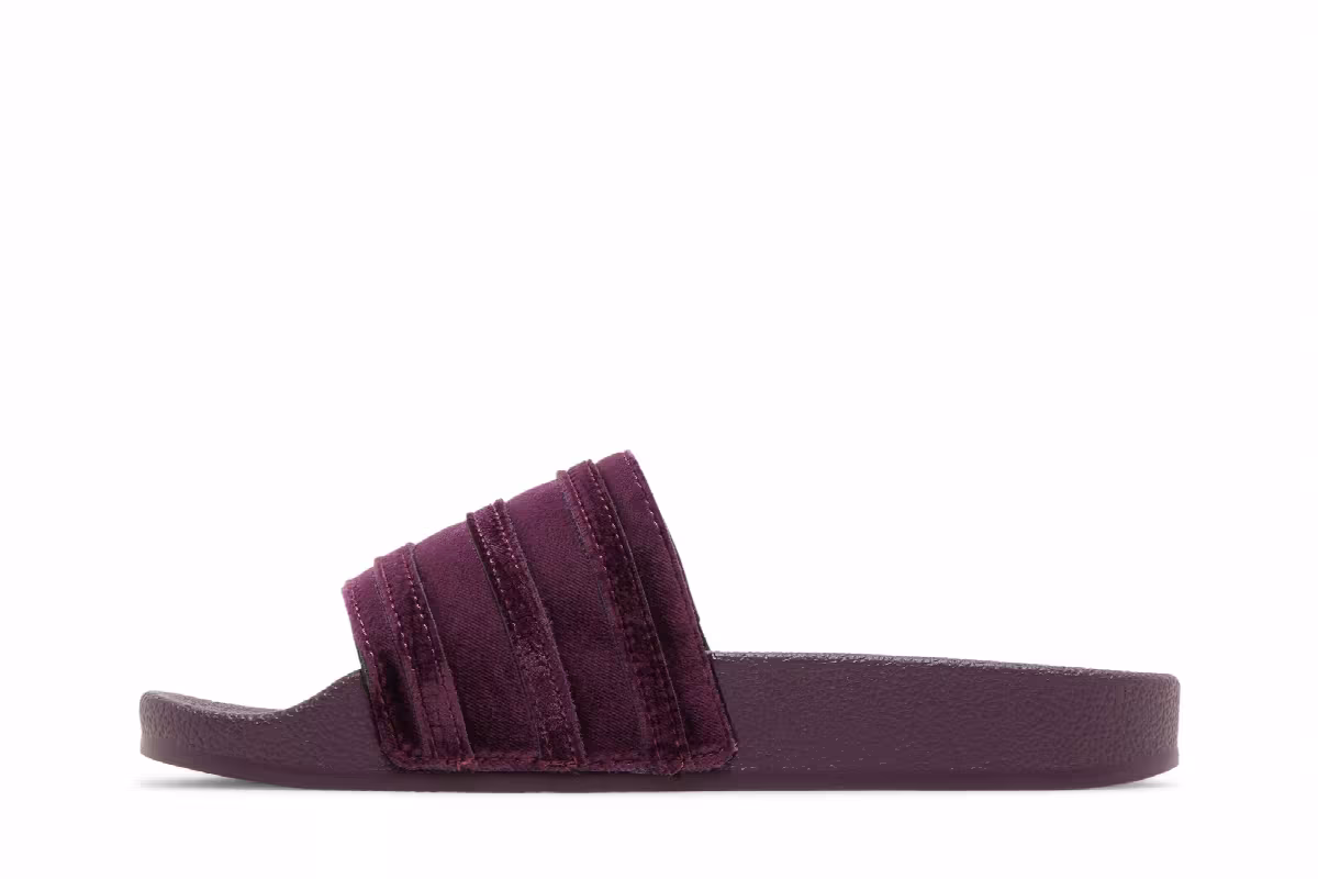 Adidas Women's Adilette Slide Victory Crimson, view 4