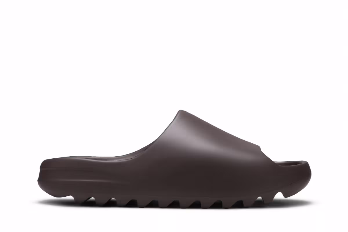 adidas Yeezy Slides Soot 2021, view 2