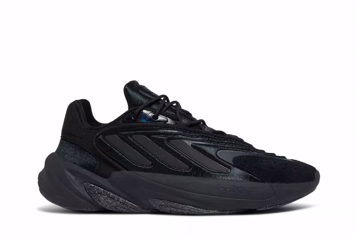 adidas Women's Ozelia Black Carbon, view 2