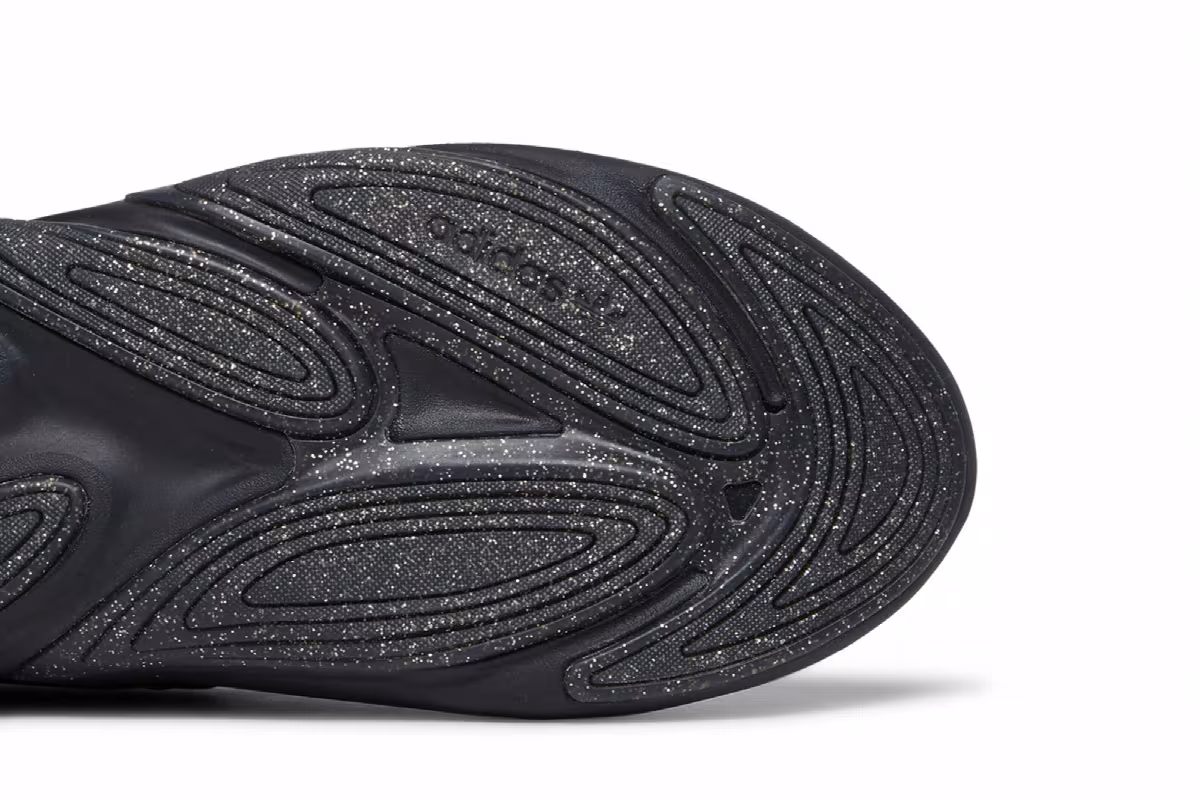 adidas Women's Ozelia Black Carbon, view 6