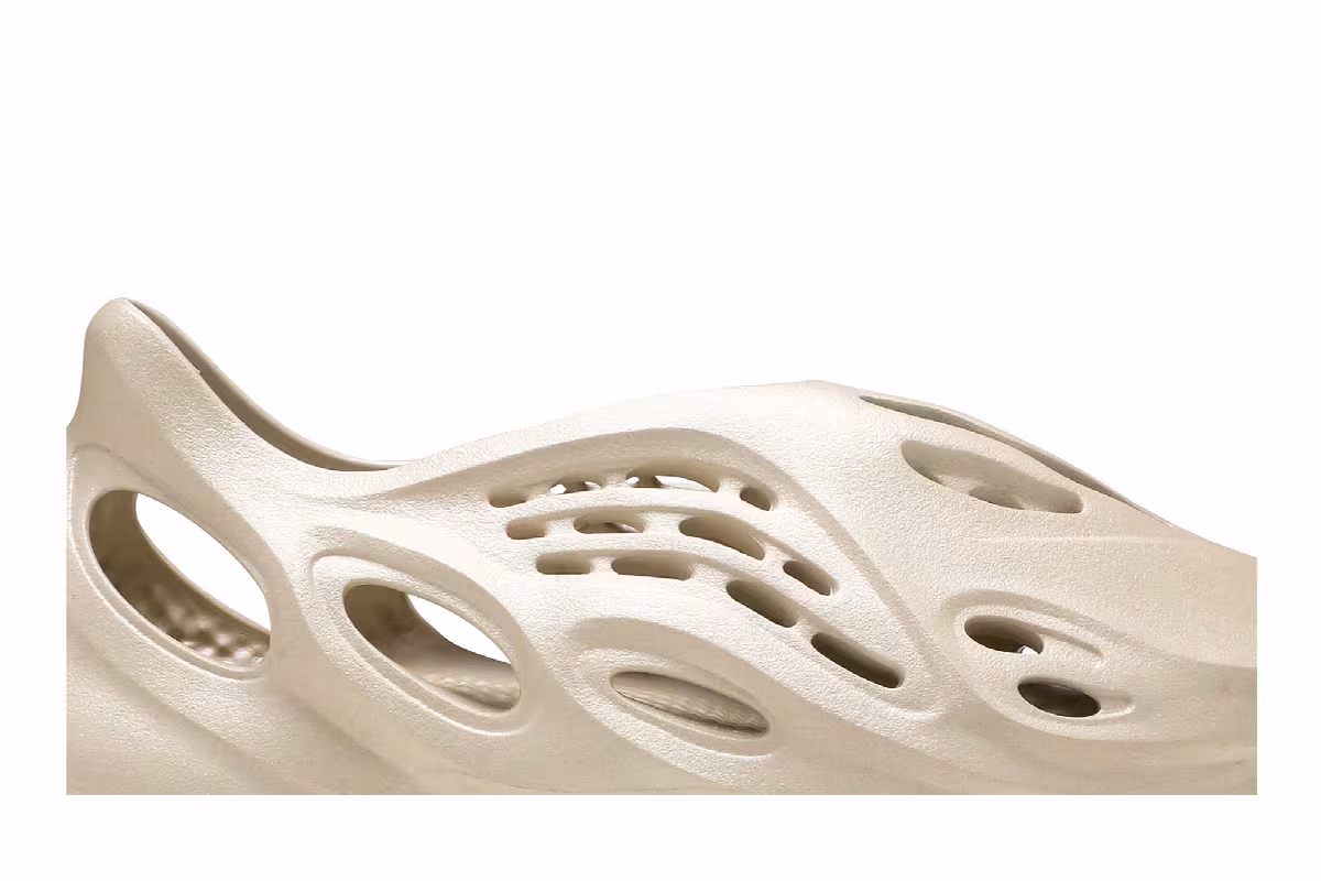adidas Yeezy Foam Runner Sand, view 3
