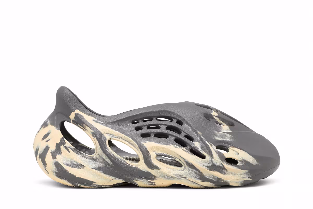 adidas Yeezy Foam Runner MXT Moon Grey, view 2