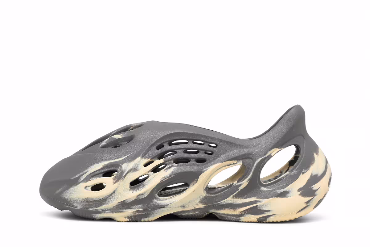 adidas Yeezy Foam Runner MXT Moon Grey, view 4