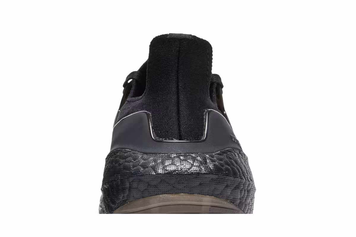 adidas UltraBoost 22 Triple Black, view 8