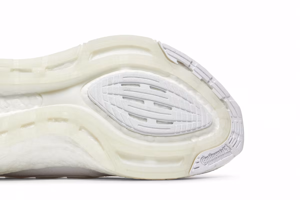 adidas UltraBoost 22 Cloud White, view 6