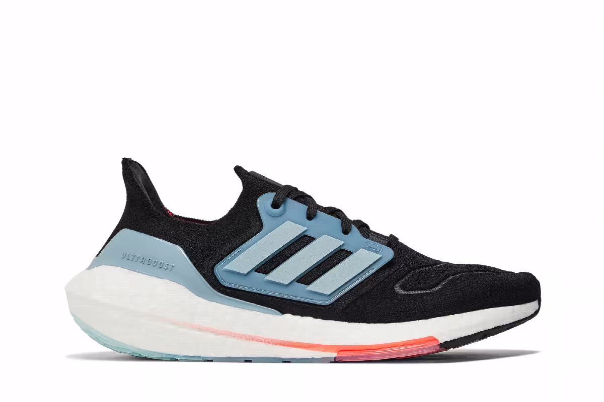 adidas UltraBoost 22 Black Magic Grey, view 2