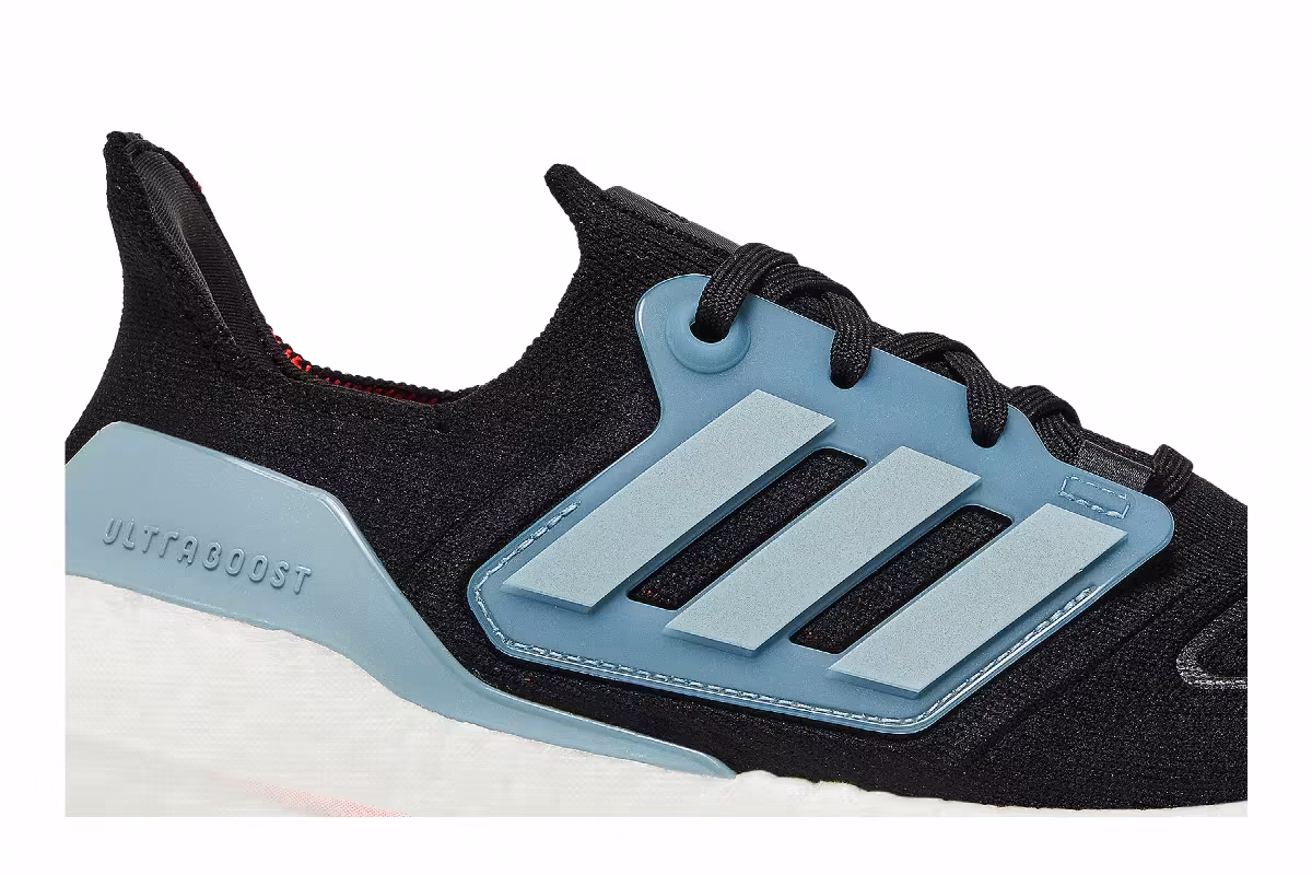 adidas UltraBoost 22 Black Magic Grey, view 3