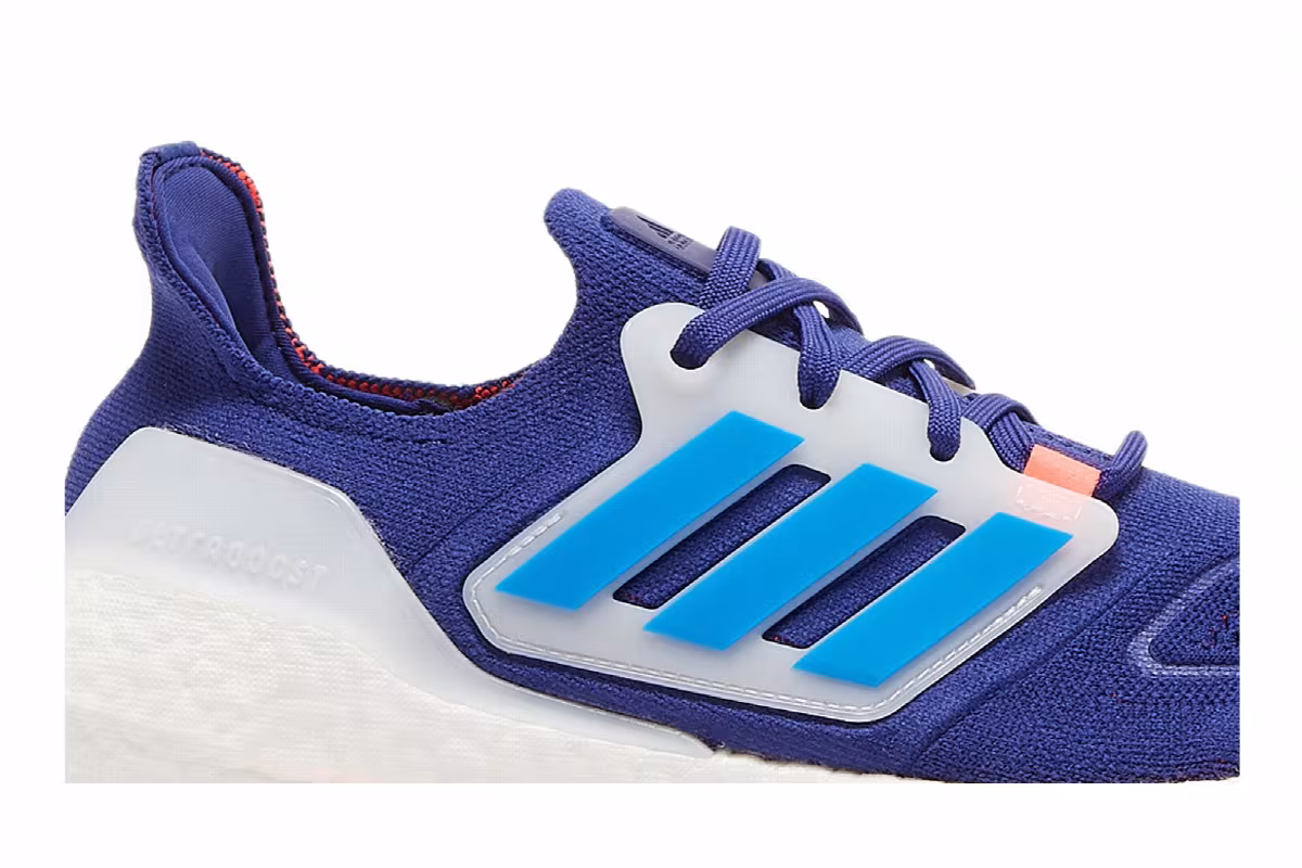 adidas UltraBoost 22 Legacy Indigo, view 3