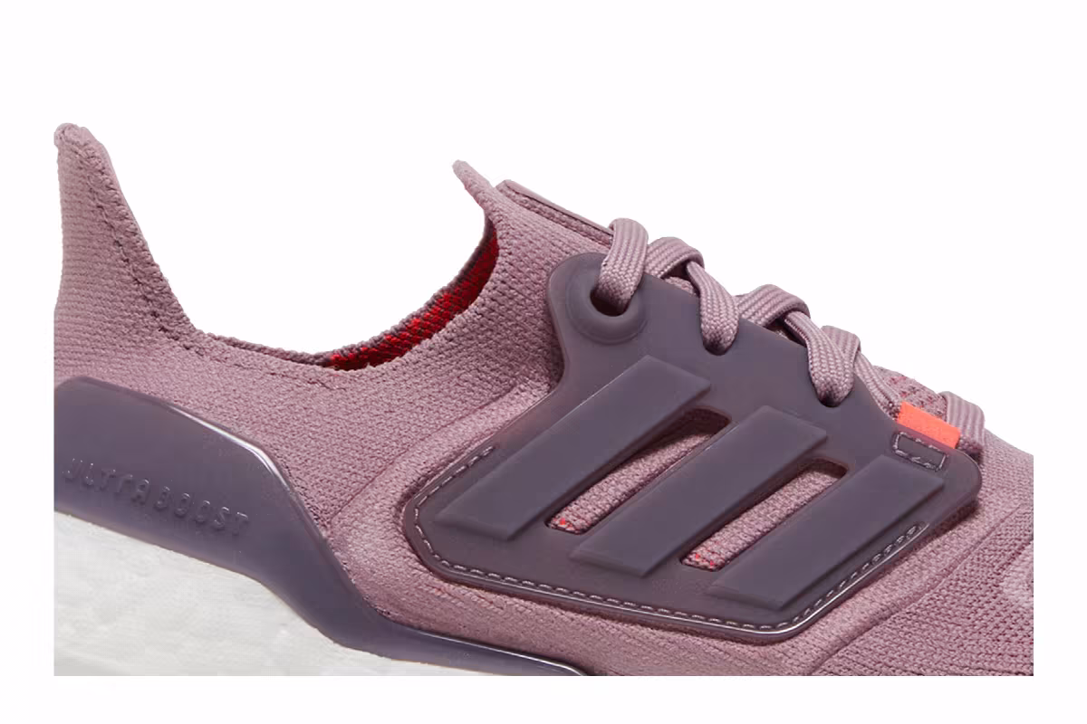 Adidas UltraBoost 22 Big Kid Magic Mauve, view 3