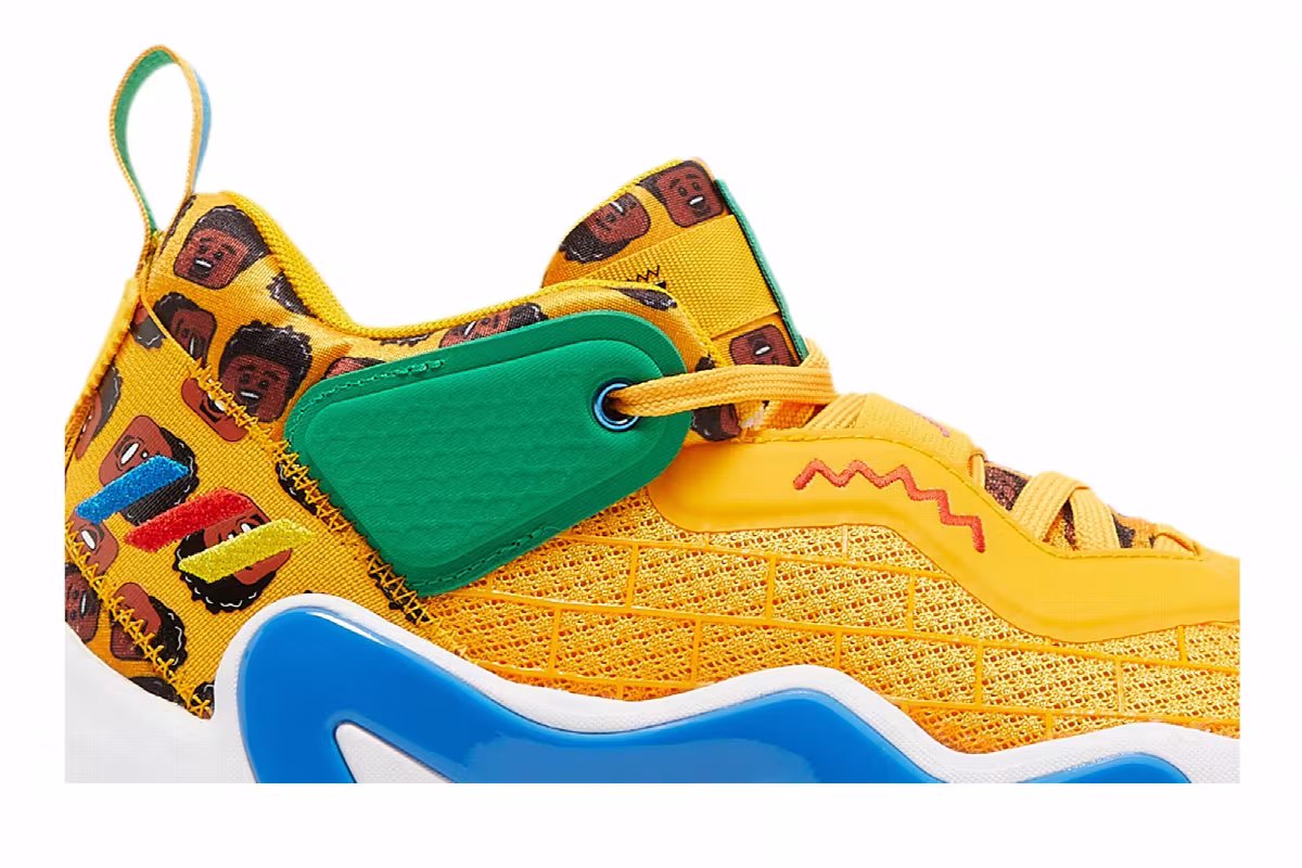LEGO x adidas D.O.N. Issue #3 Minifig, view 3
