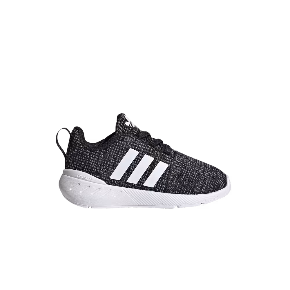 Adidas Swift Run 22 I Black White