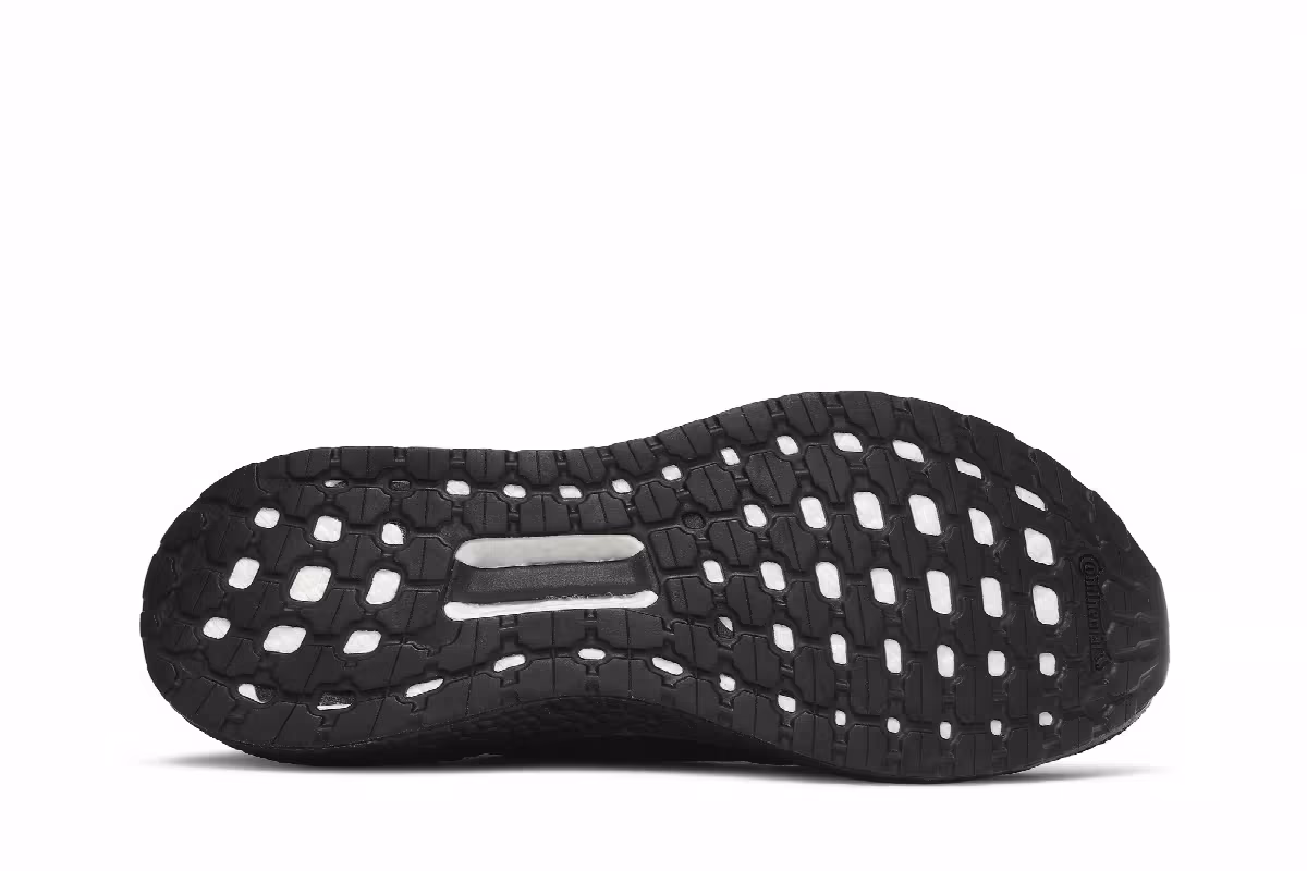 James Bond 007 x adidas UltraBoost 20 No Time to Die - Triple Black, view 5