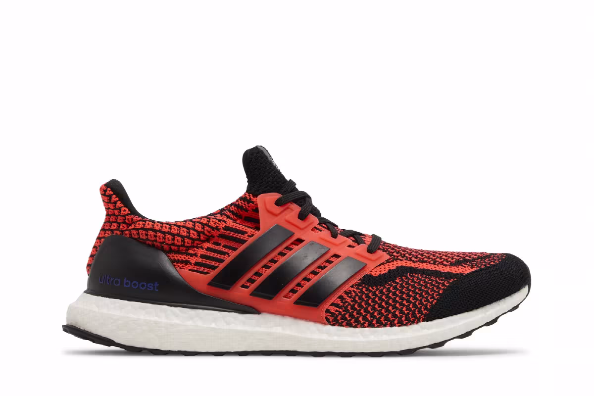 adidas UltraBoost 5.0 DNA Solar Red Black, view 2
