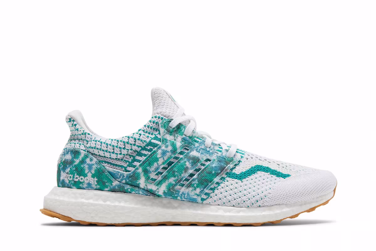 adidas UltraBoost 5.0 Cloud White Green, view 2