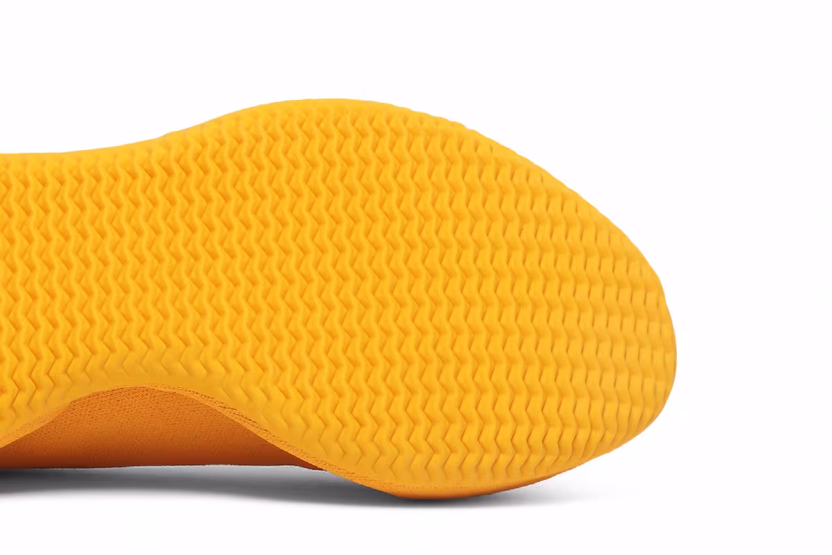adidas Yeezy Knit Runner Sulfur, view 6