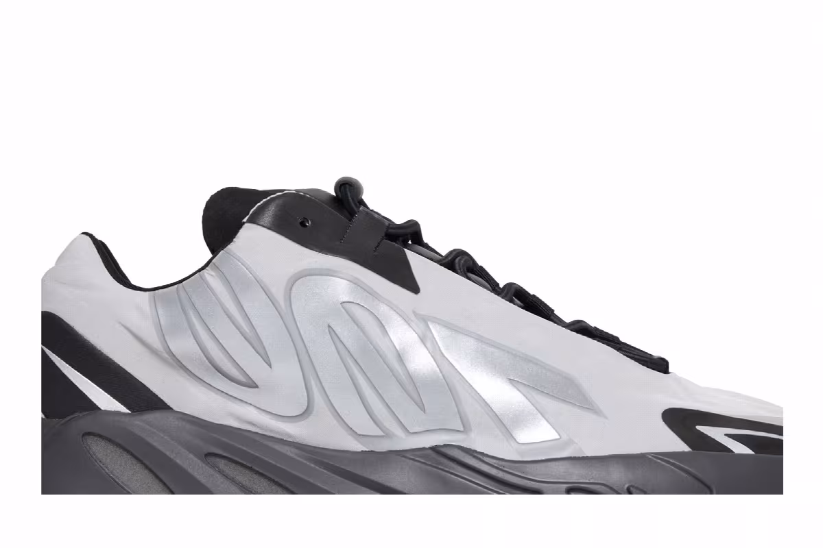 adidas Men's Yeezy Boost 700 MNVN Metallic, view 3