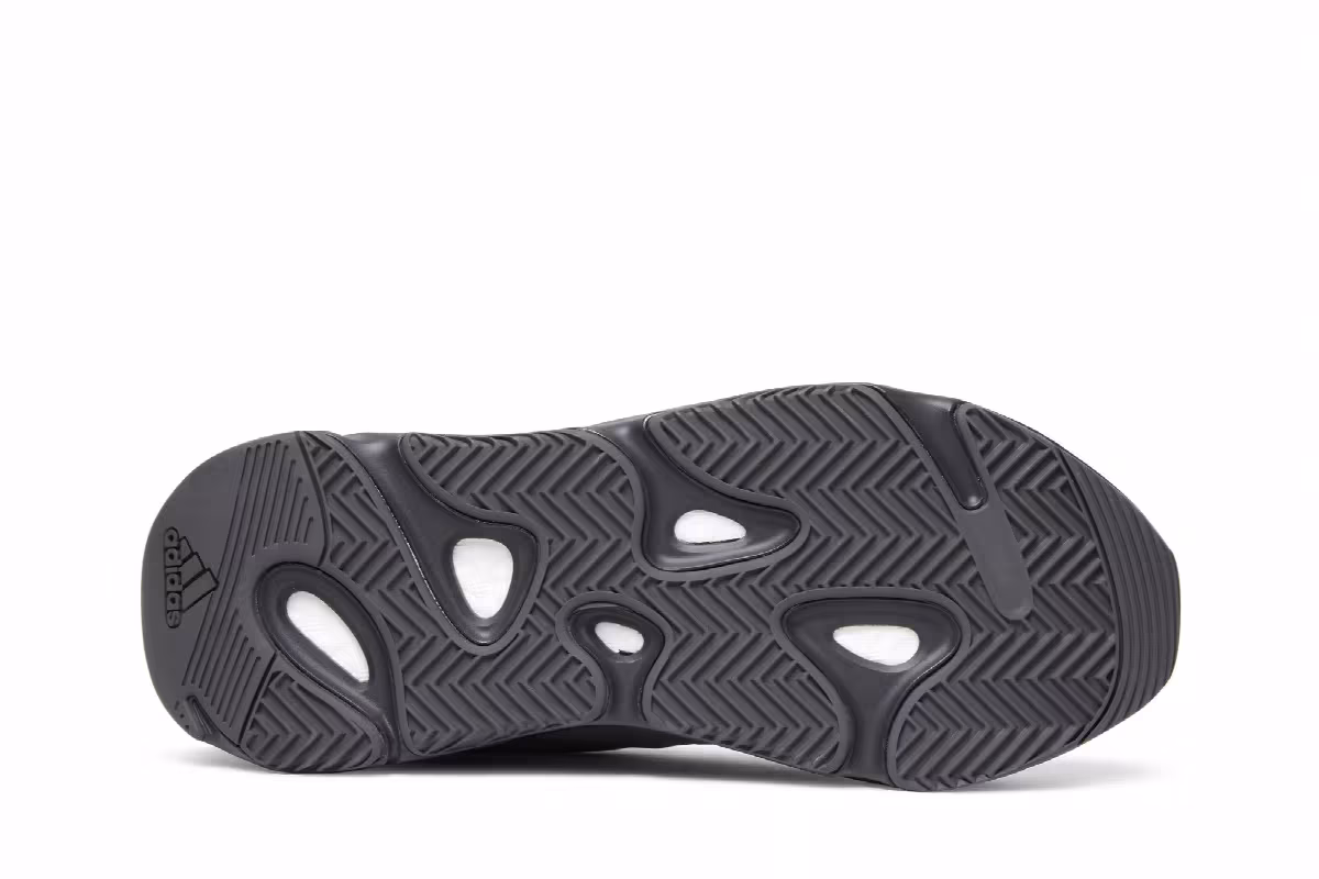 adidas Men's Yeezy Boost 700 MNVN Metallic, view 5