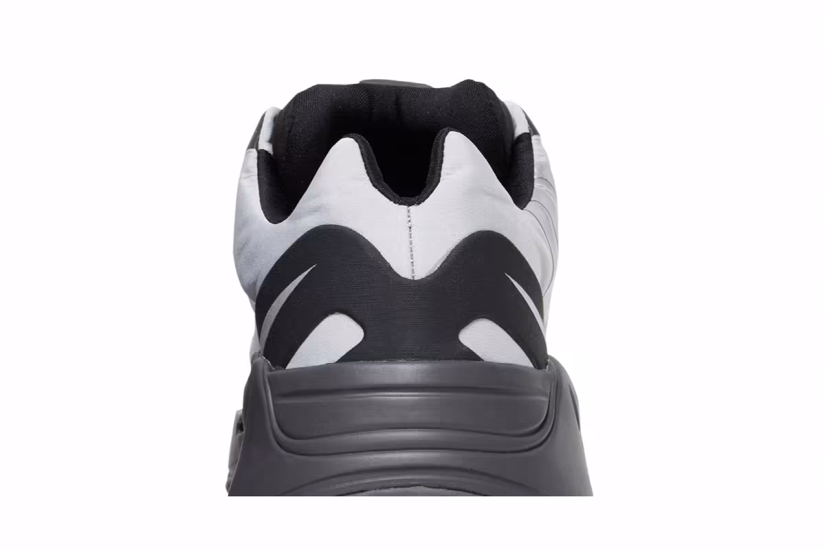 adidas Men's Yeezy Boost 700 MNVN Metallic, view 8