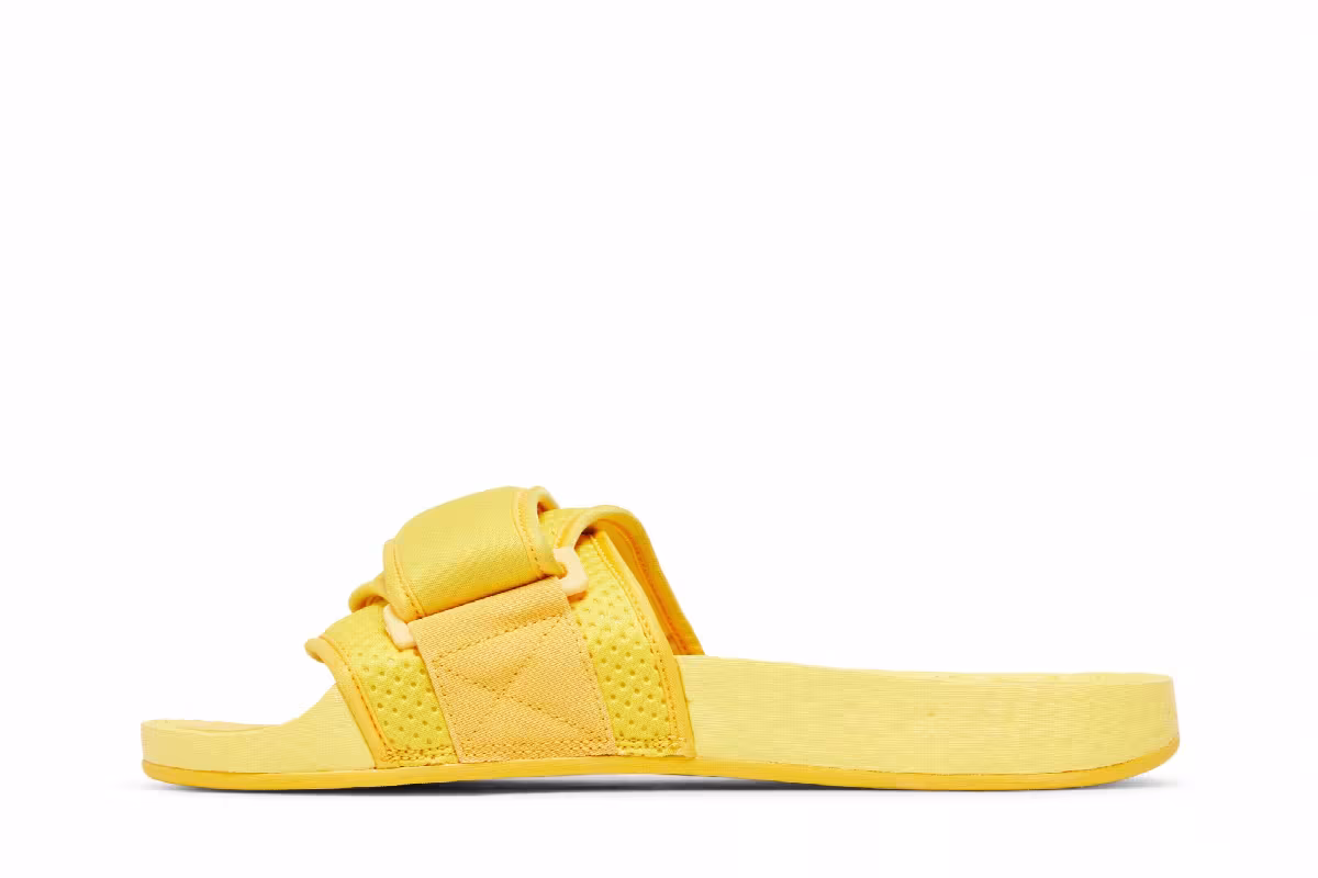 Pharrell x adidas Chancletas Hu Slides Bold Gold, view 4