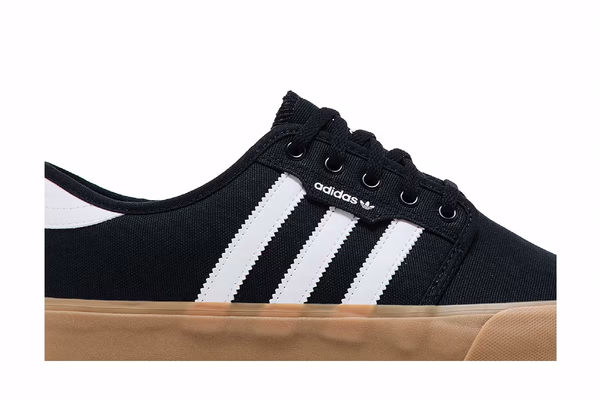 Adidas Seeley XT Black Gum, view 3