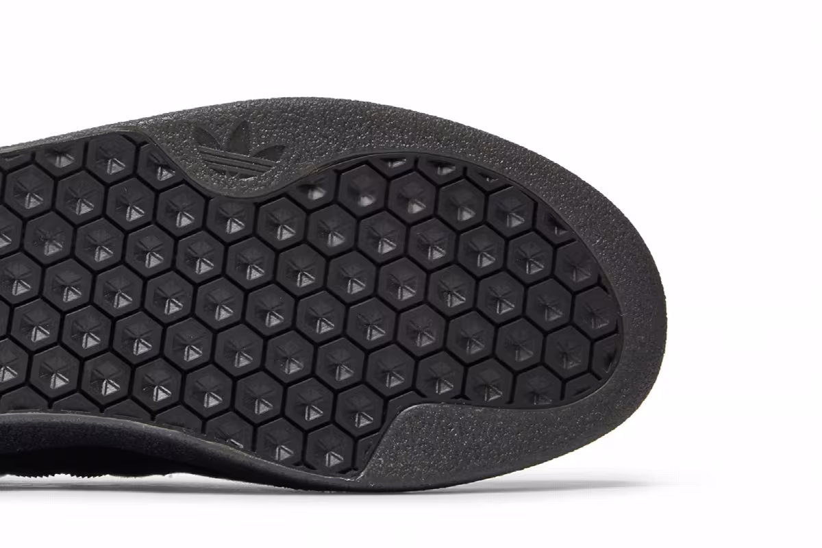 Adidas 3ST.004 Triple Black, view 6